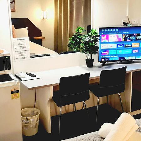Golden Sands Motor Inn Форстър Екстериор снимка