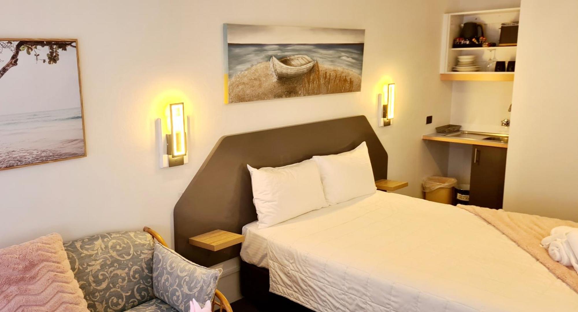 Golden Sands Motor Inn Форстър Екстериор снимка