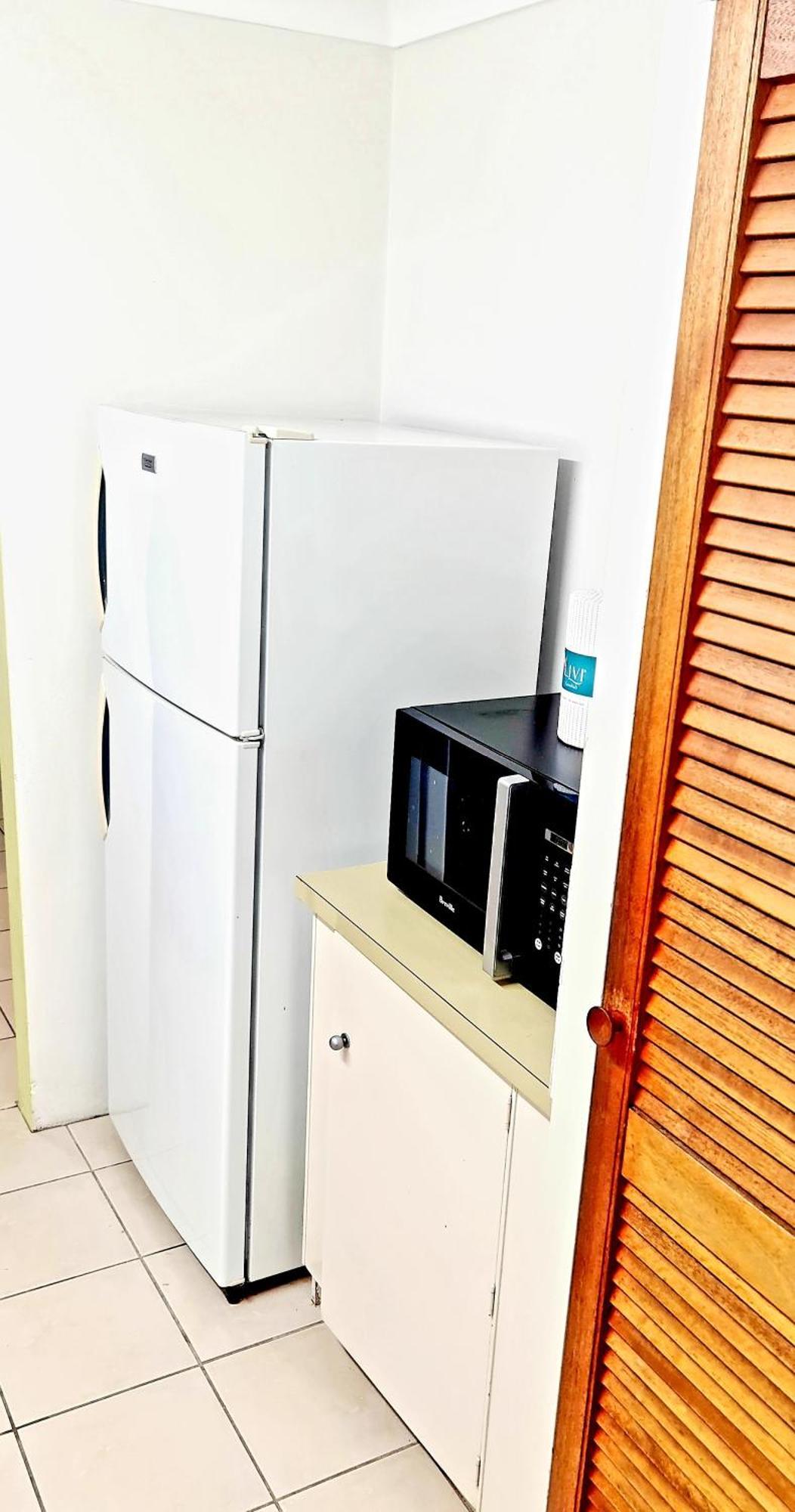 Golden Sands Motor Inn Форстър Екстериор снимка