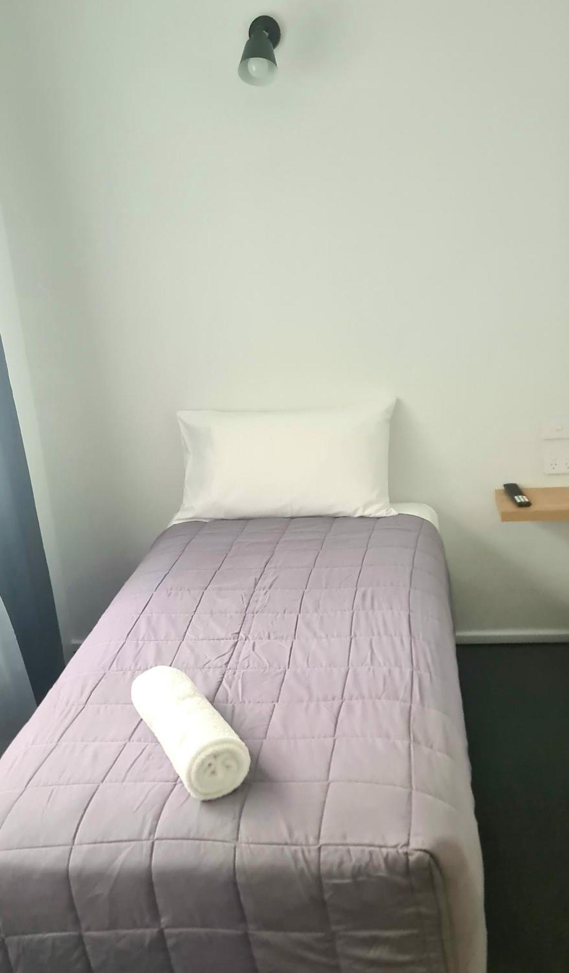 Golden Sands Motor Inn Форстър Екстериор снимка