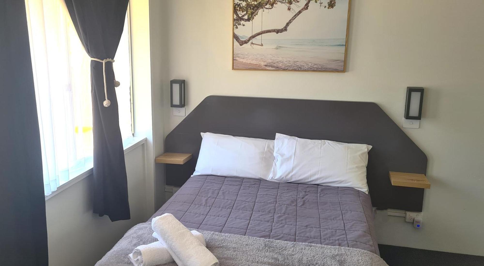 Golden Sands Motor Inn Форстър Екстериор снимка